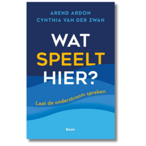 Aan het eind van de dag krijg je het boek 'Wat speelt hier?' mee naar huis